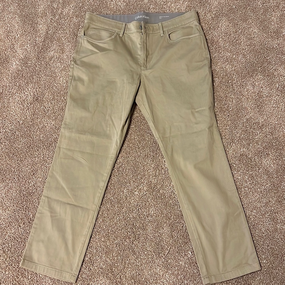 Calvin Klein 36 x 30 Chino. Excellent condition.